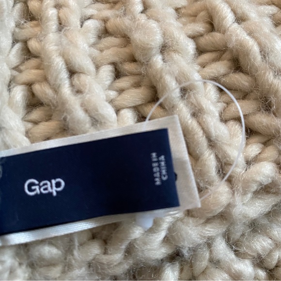 Gap Chunky Infinity Scarf - Picture 5 of 6